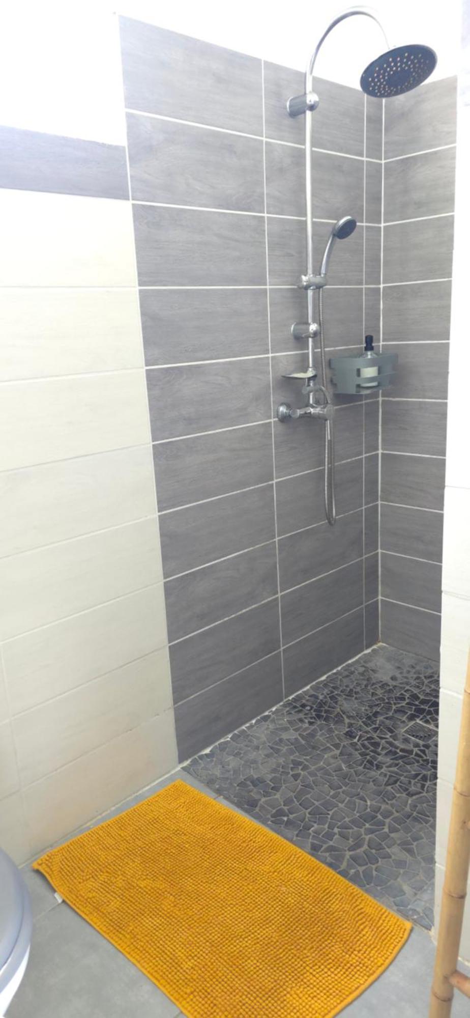 Maison Laurencia - Appartement Au Rez-De-Chaussee Avec Jardin ساينت آن المظهر الخارجي الصورة
