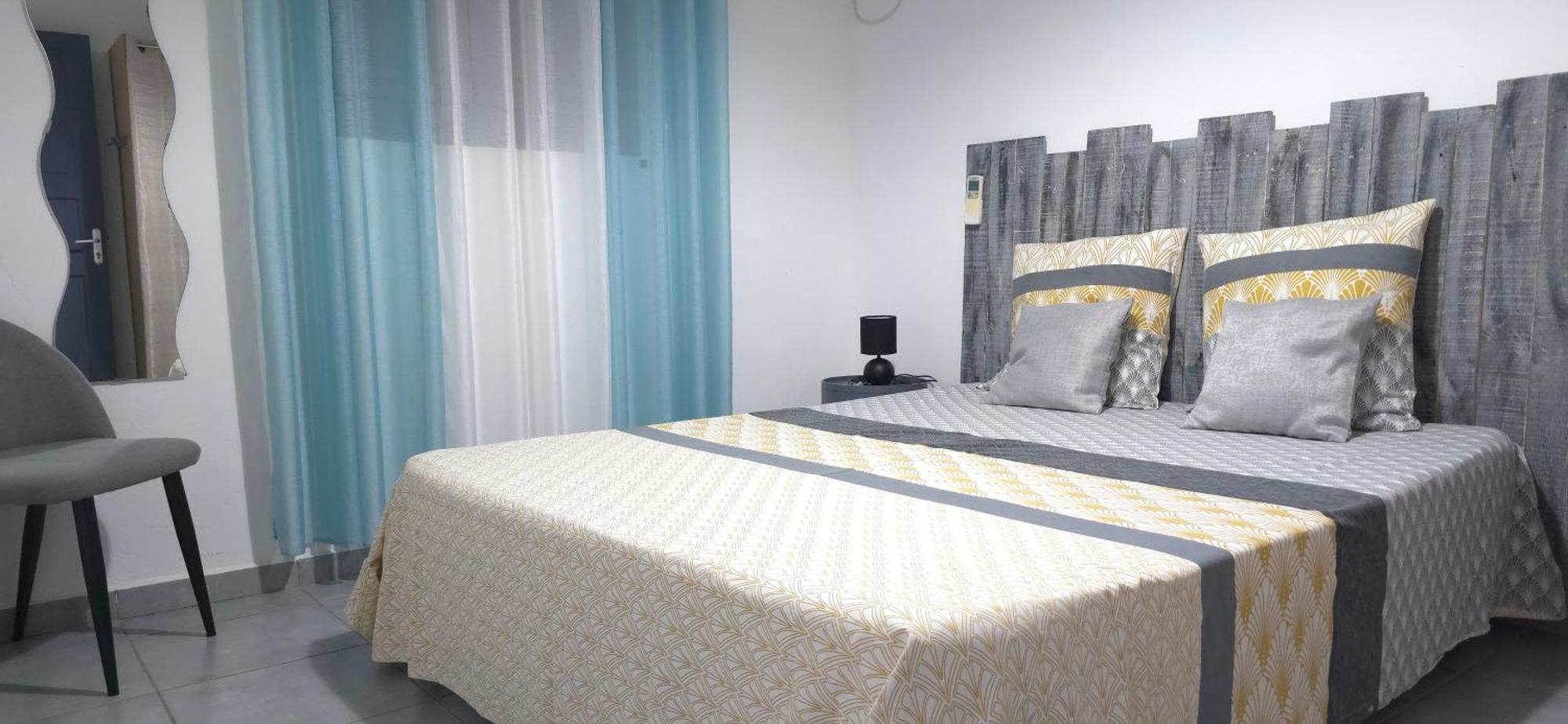 Maison Laurencia - Appartement Au Rez-De-Chaussee Avec Jardin ساينت آن المظهر الخارجي الصورة